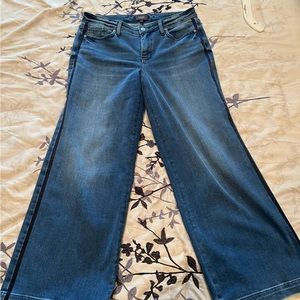 Wide leg jeans